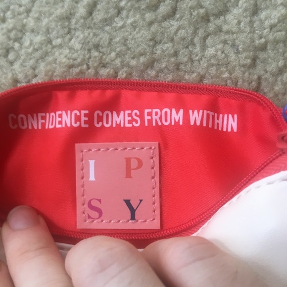 NWOT Faux Leather Makeup Case Women Girls Print - Picture 3 of 5